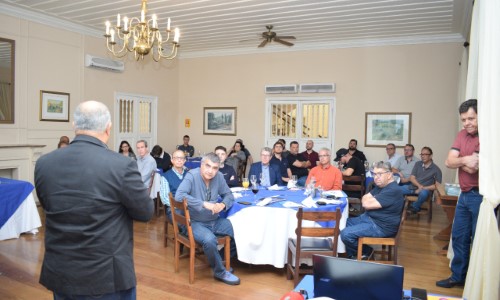 Associação dos Processadores de Aço discute desenvolvimento do setor em VR